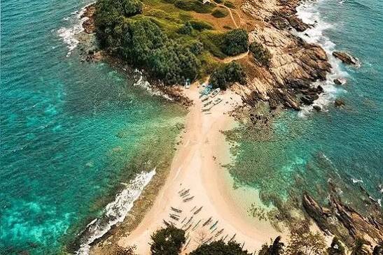 Discover the Hidden Gem of Blue Beach Island Dikwella in Sri Lanka: A Comprehensive Travel Guide