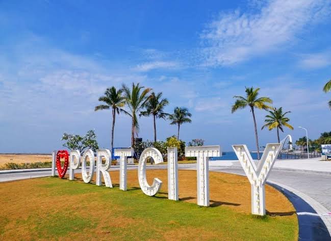 Discover the Vibrant Port City Colombo: A Travel Guide to Sri Lanka's Capital